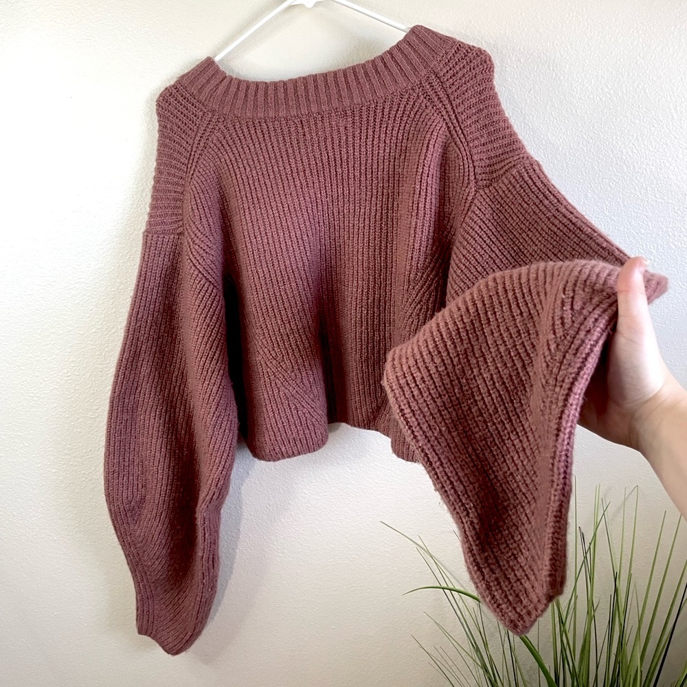 1. Urban Outfitters Sydney Crew Neck - Picture 6 of 7